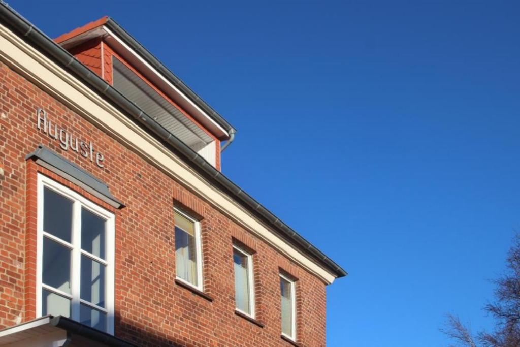 Haus Auguste, Kormoran * Rostock